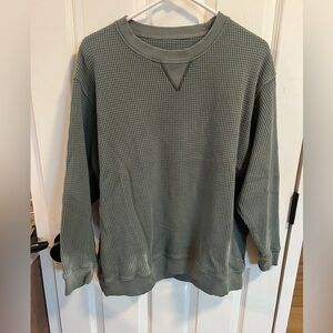 American Eagle Pullover, Size Medium